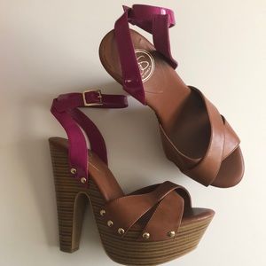 Never worn Jessica Simpson Heels